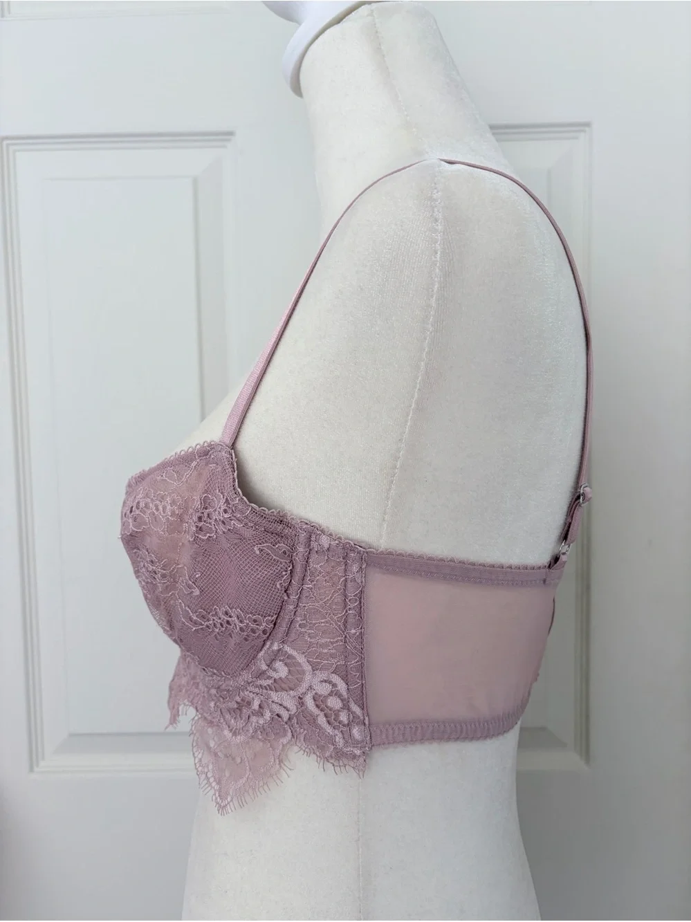 Victoria's Secret Mauve Lace-Edged Hook-Back Bra Size 34C